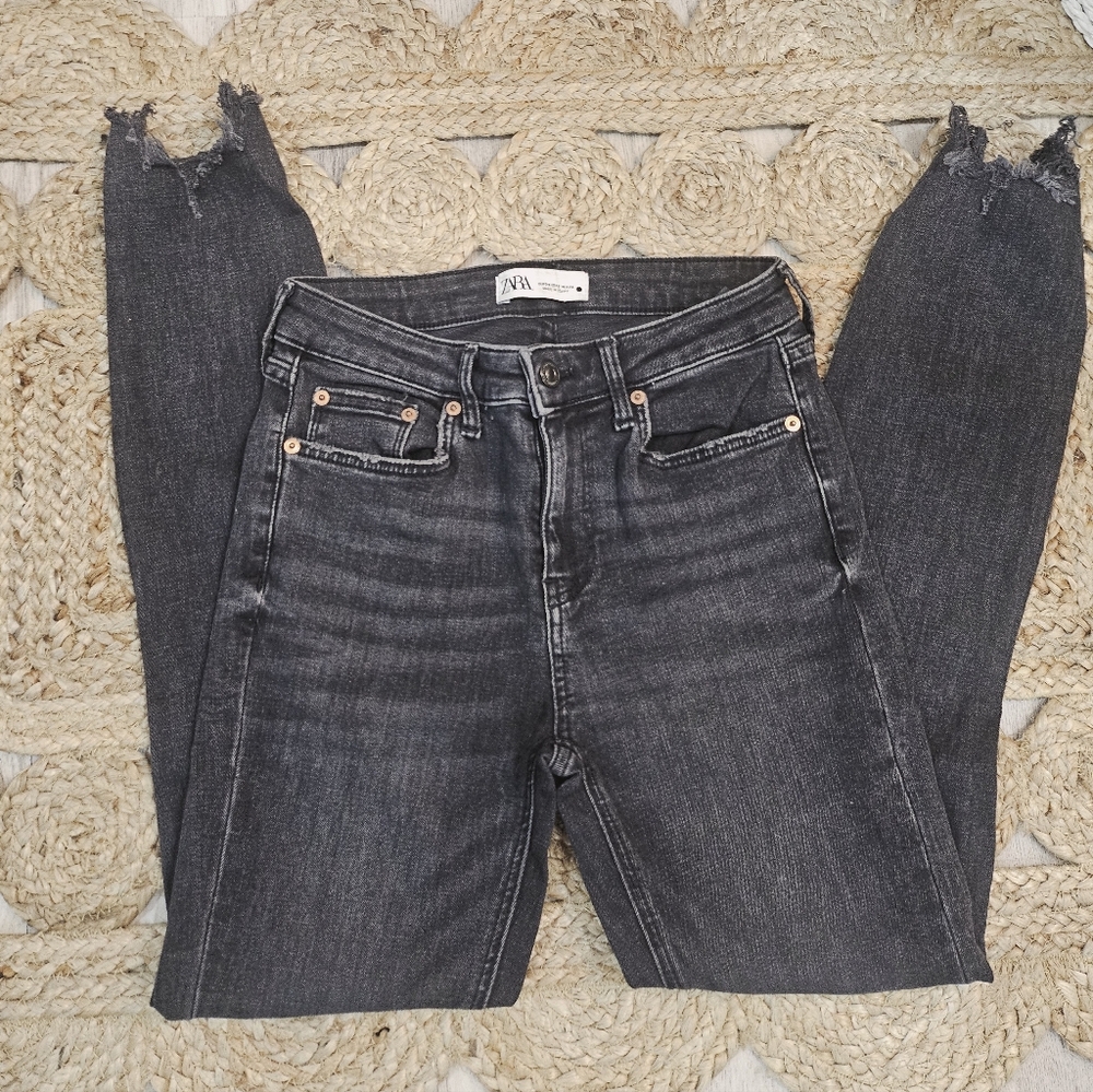 Zara womens Skinny Jeans